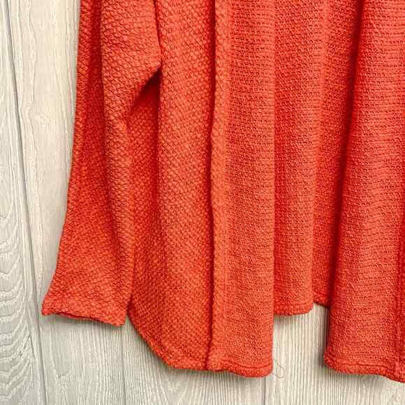 Velvet By Graham And Spencer Coral Hibiscus Orange Cardigan Sweater Small NWT - Picture 3 of 4